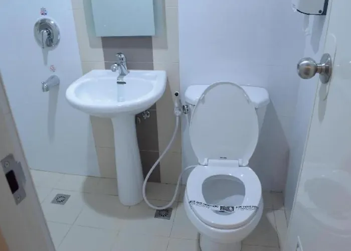 Hotel Sogo Lrt Monumento Stn 2*